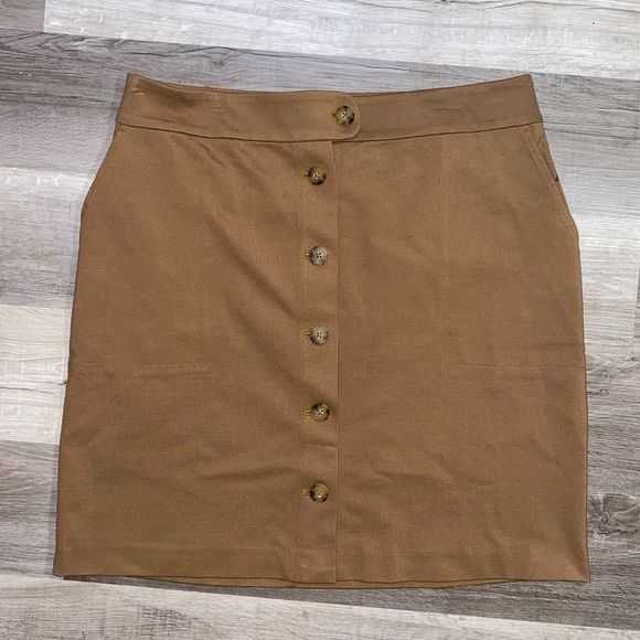 J. Jill Ponte Pencil Skirt Camel Turtle Shell Button Front Pockets, Size Medium - Picture 3 of 9